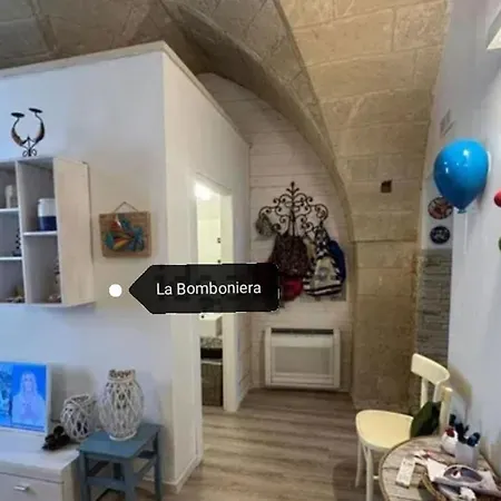 La Bomboniera *